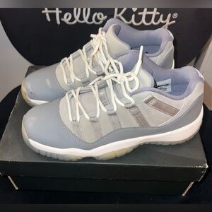 Jordan 11 Medium Grey Size 6